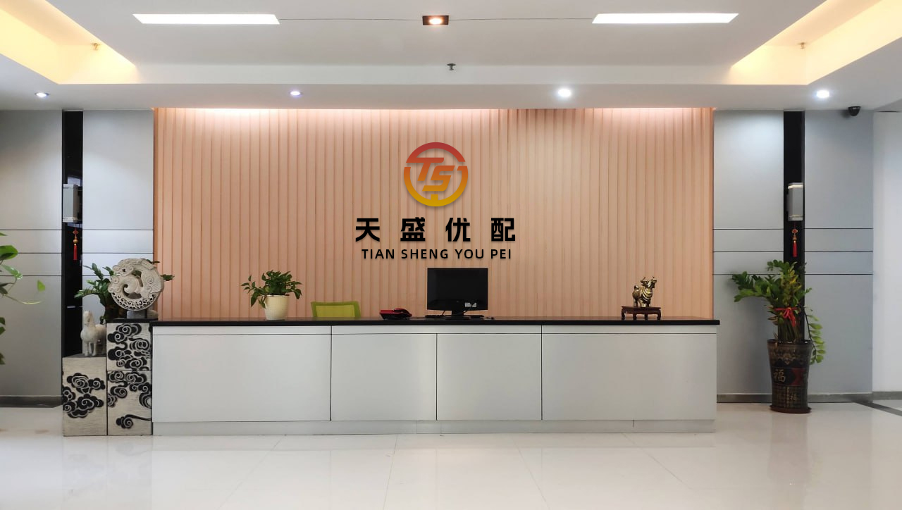 华亿配资 【可乐教育】刮刀油画，色彩相撞，视觉肌理竟可以这样表现出来！惊呆了......_Gajoum_Kal_刀法